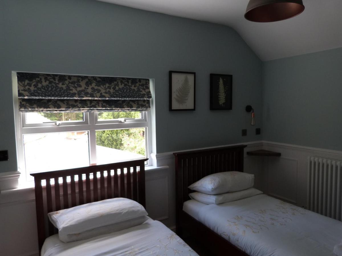 Twin Oaks Guest House Cadnam Экстерьер фото