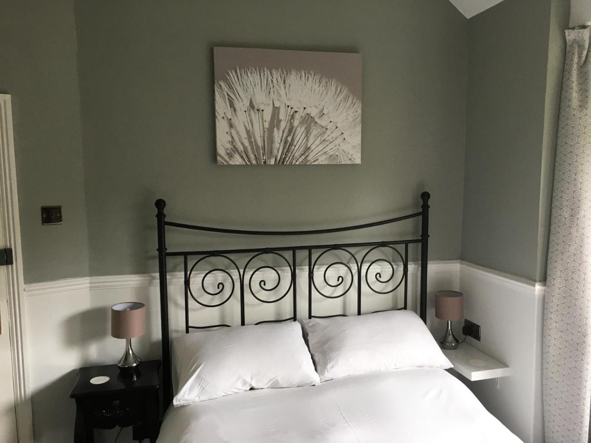 Twin Oaks Guest House Cadnam Экстерьер фото